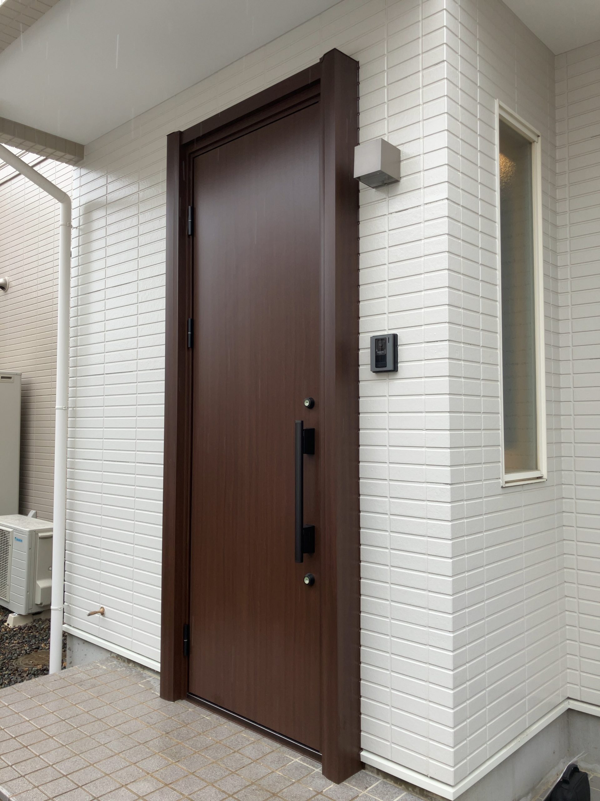 玄関ドア　施工後