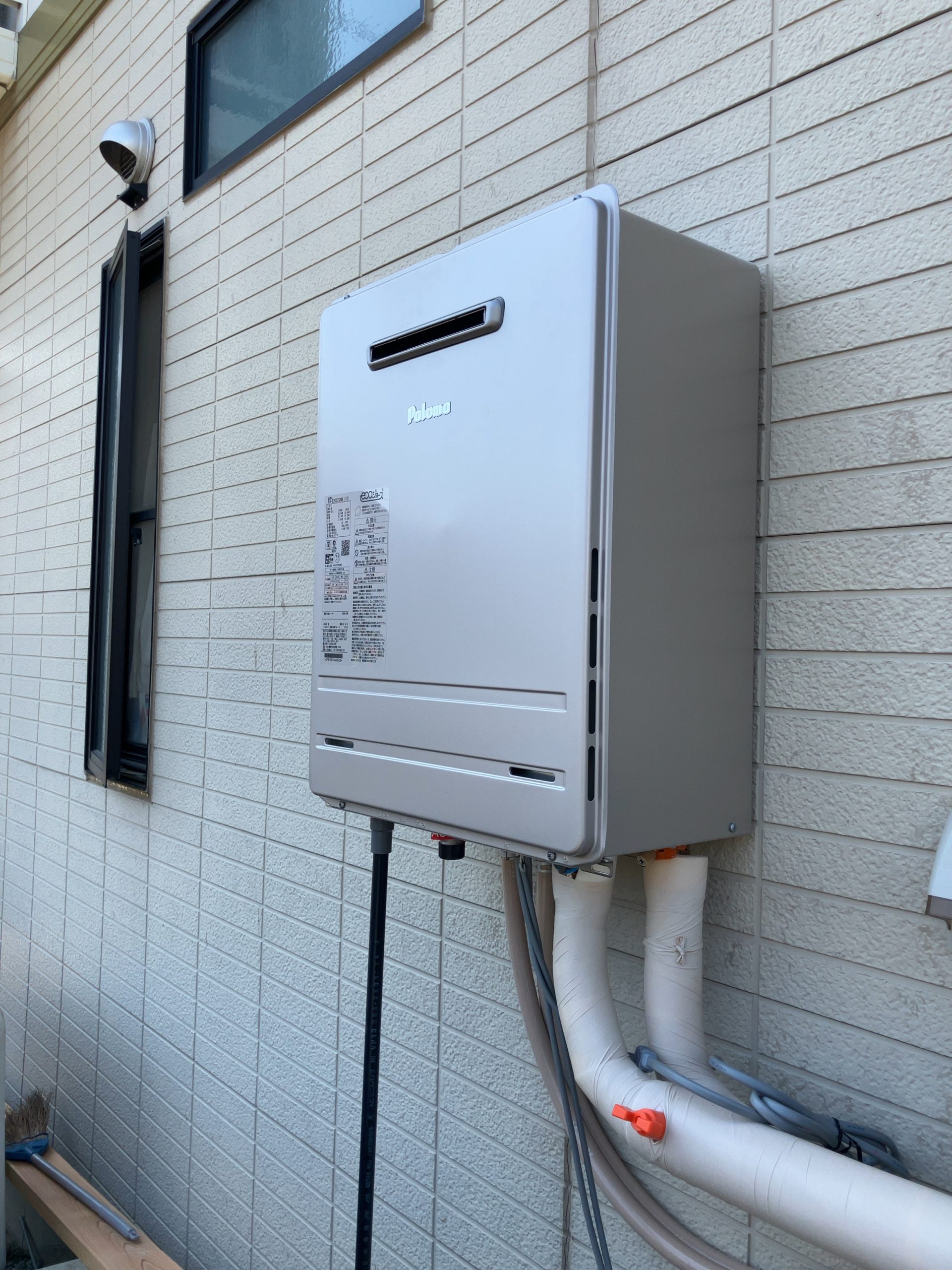 S様邸 給湯器施工後